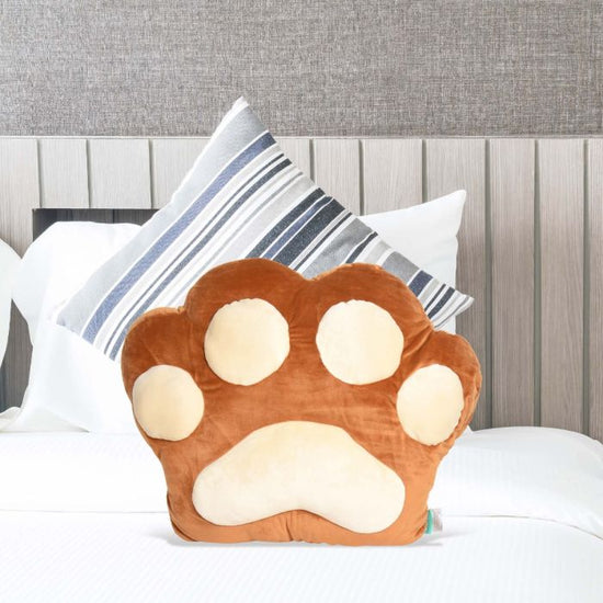 Bear's Paw Hand Warmer Pillow - Brown Mumuso