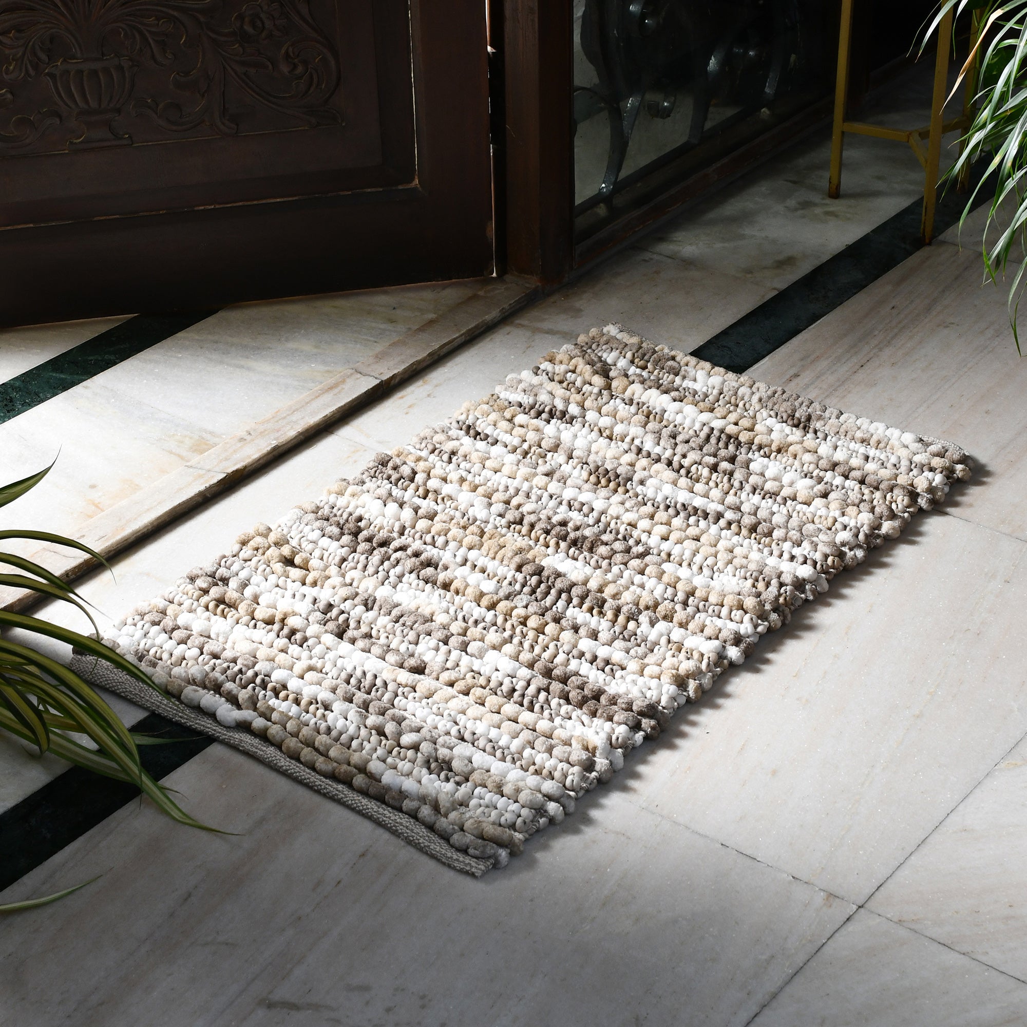 Mumuso Anti Slip Bath Mat- Grey and Beige