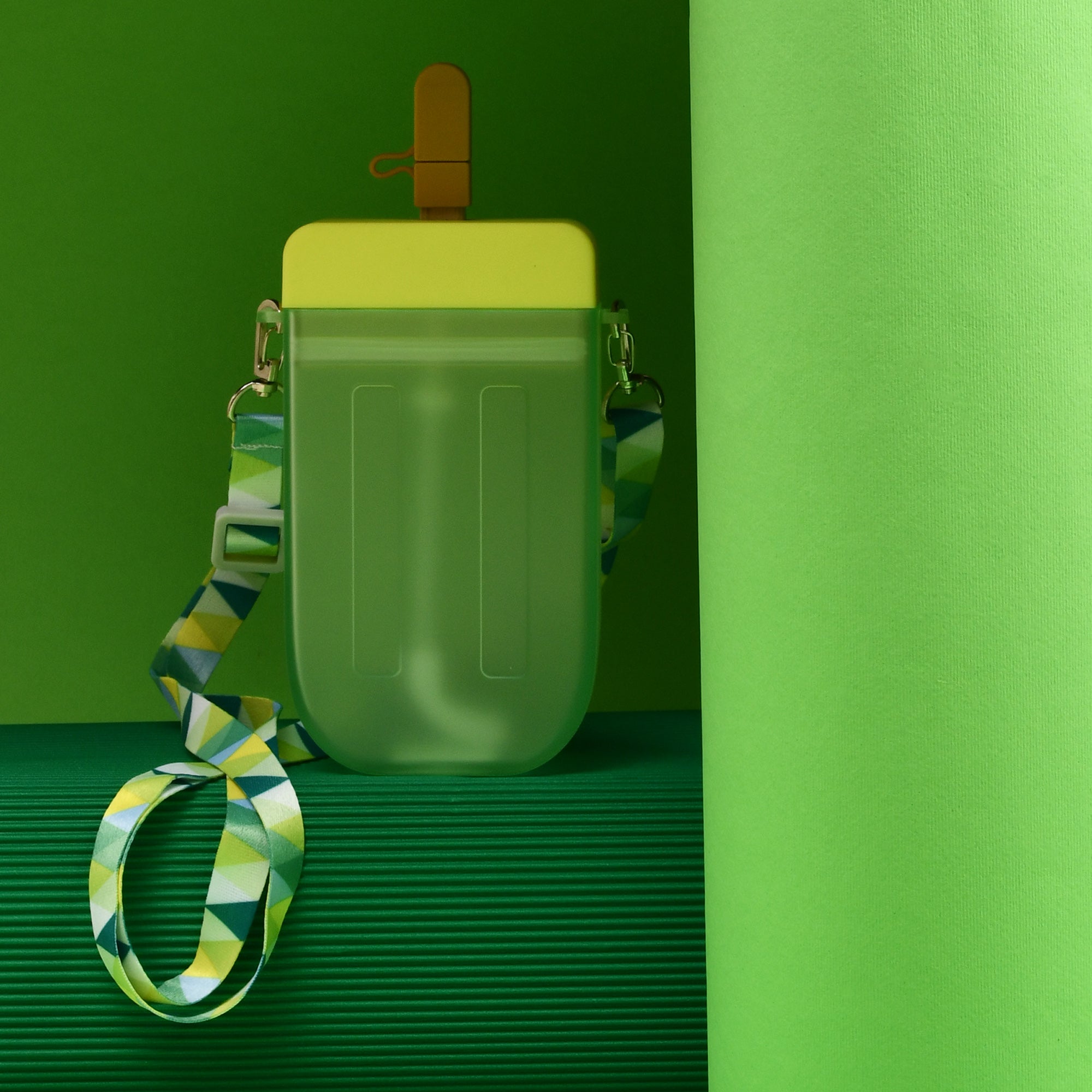 Portable Popsicle Shaped Bottle with Straw- 300ml/Green