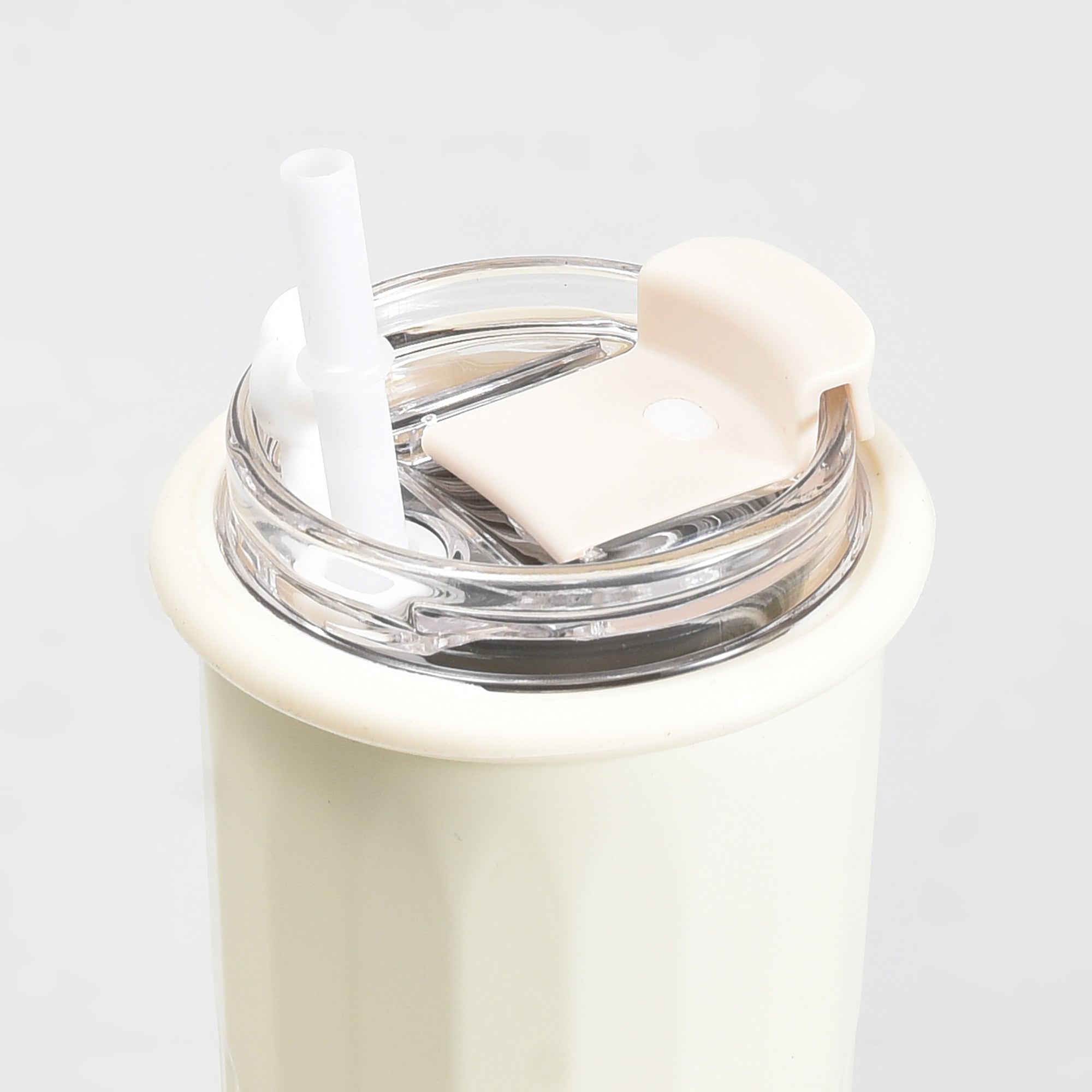 Mumuso Minimalist Insulate Tumbler with Flip Straw- OffWhite/500ml
