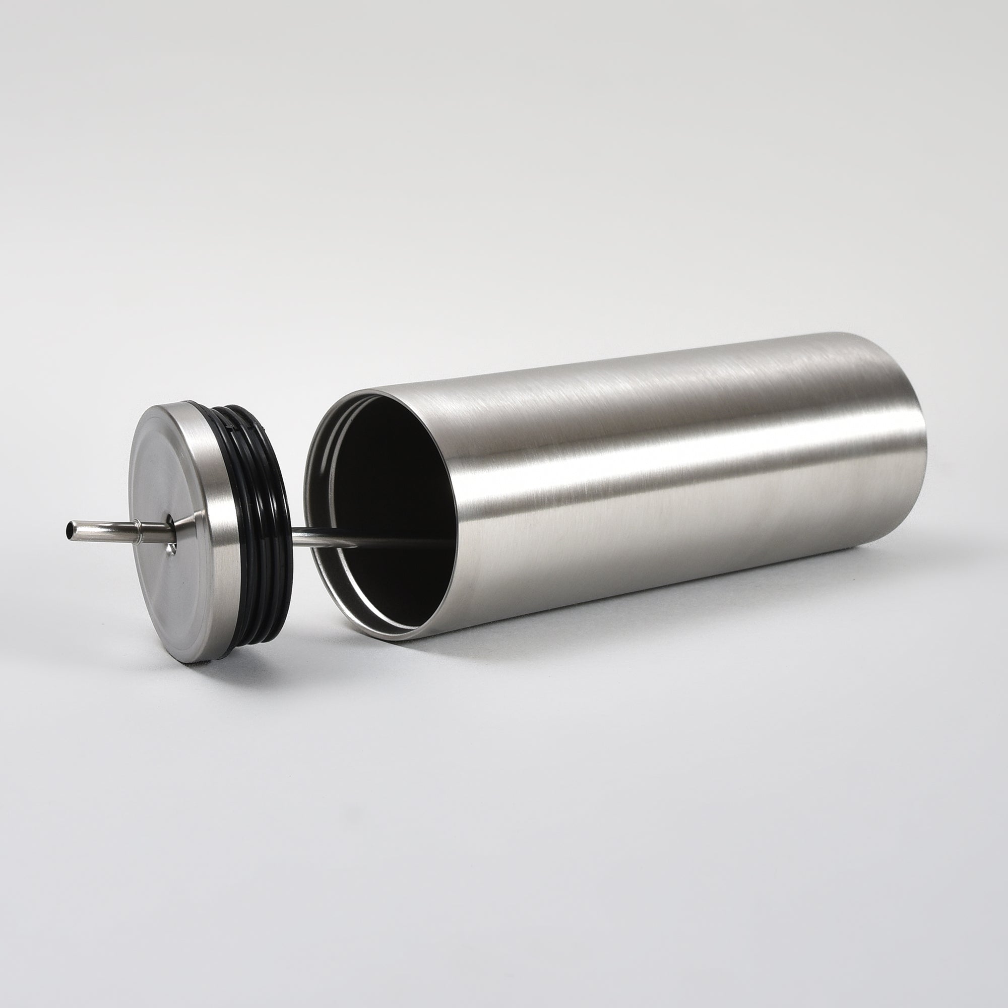 Perfect for Coffee Lovers: Insulated Coffee Tumbler with Straw – 640ml
