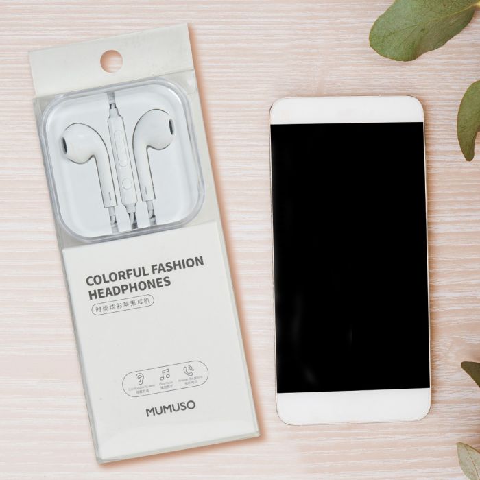 Colorful Fashion Earphones - White Mumuso