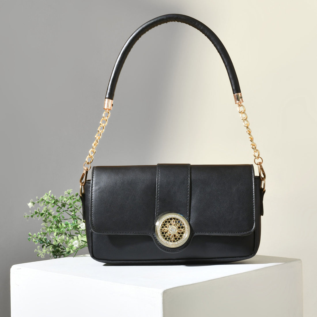 Mumuso Classic Black Shoulder Bag with Gold Chain