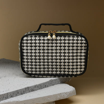 Mumuso Jacquard Weave Portable Cosmetic Bag – Black