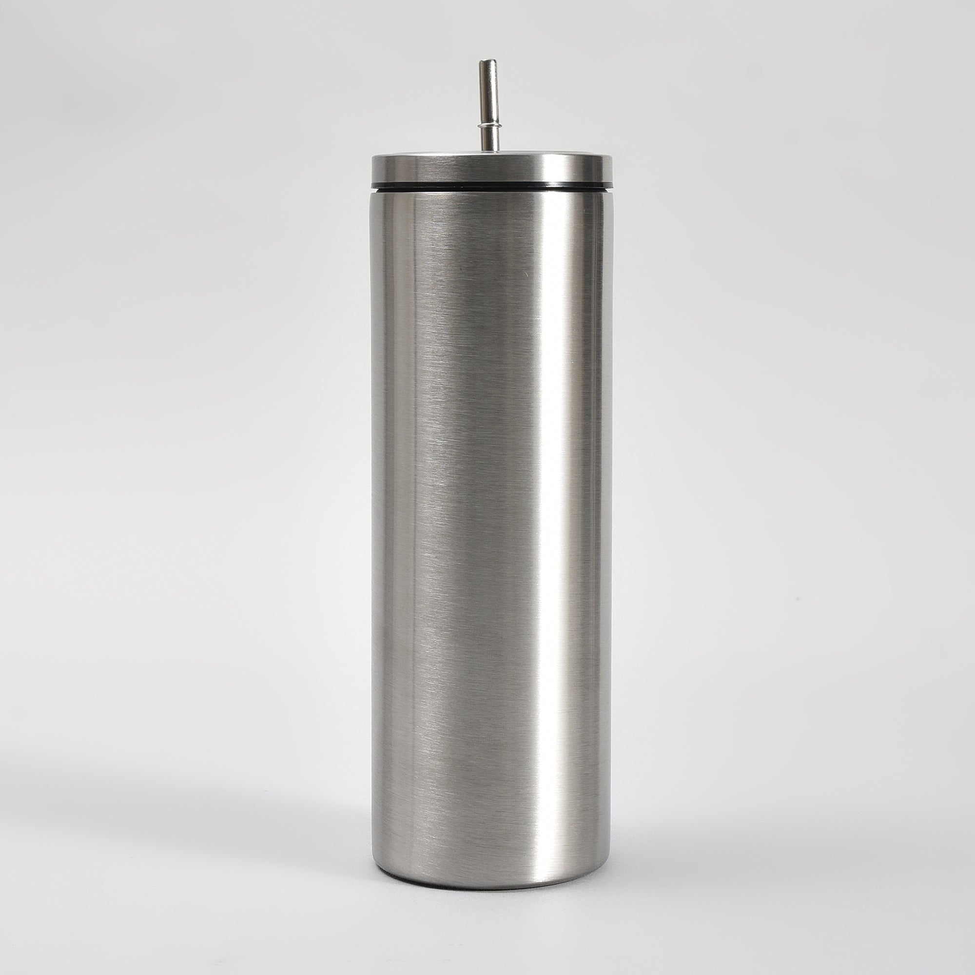 Perfect for Coffee Lovers: Insulated Coffee Tumbler with Straw – 640ml