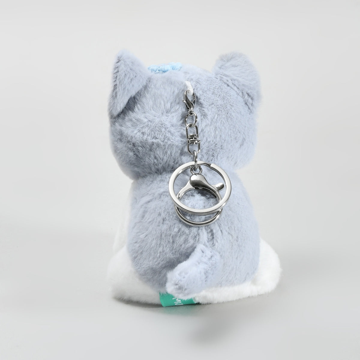 Cat wearing a Flower Bag Pendant - Grey
