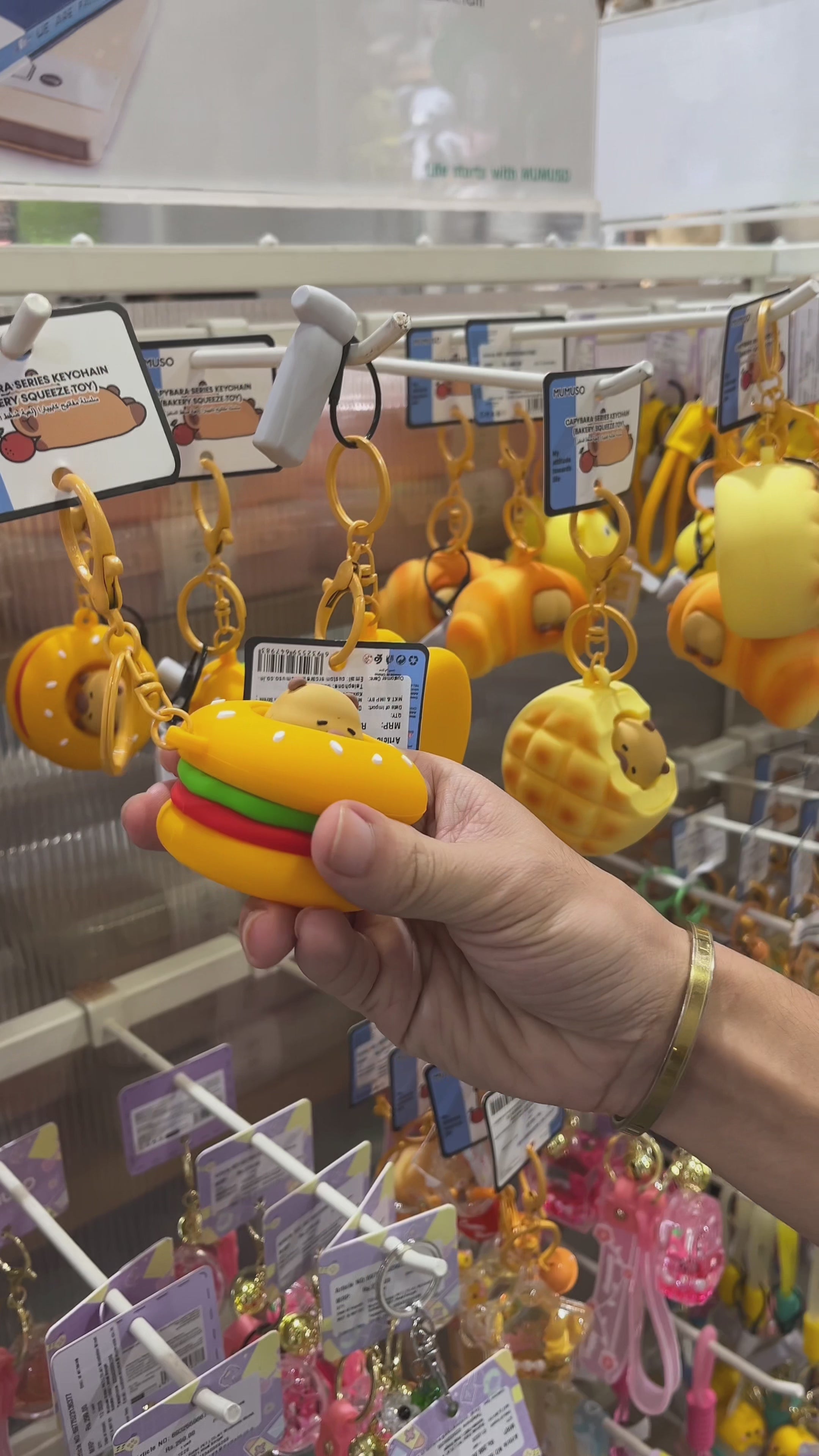 Bakery Series Keychain: Squeeze the Bread &amp; the Capybara Pops!: Assorted 4 Variants