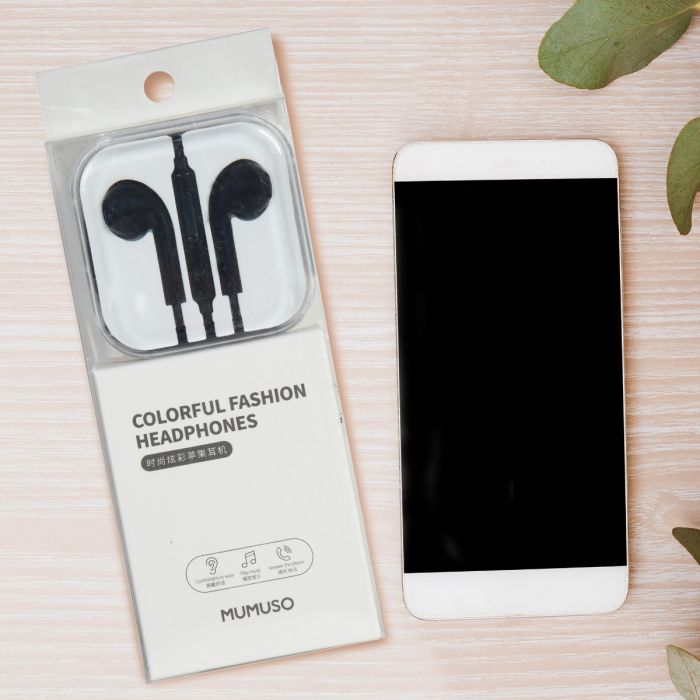Colorful Fashion Earphone - Black Mumuso