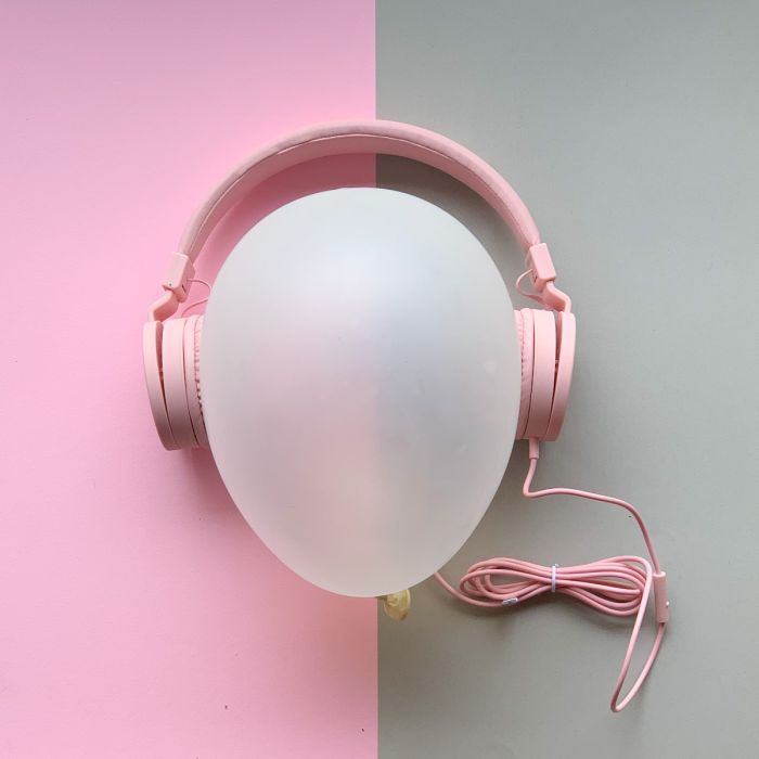 Fashionable Wired Headset - Pink Mumuso