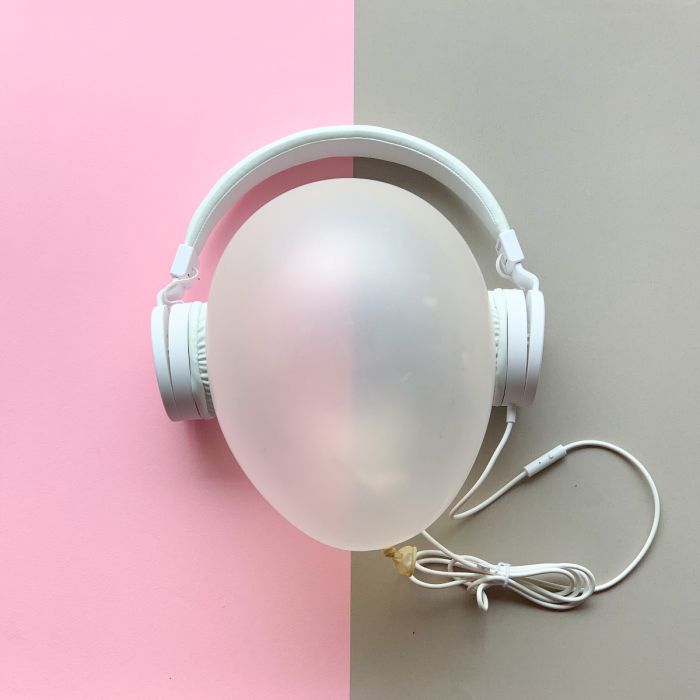 Fashionable Wired Headset - White Mumuso