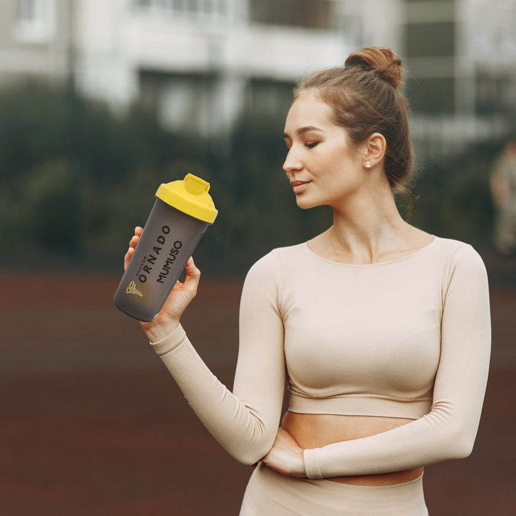 Tornado Shaker Bottle with Blender Ball- Yellow Mumuso