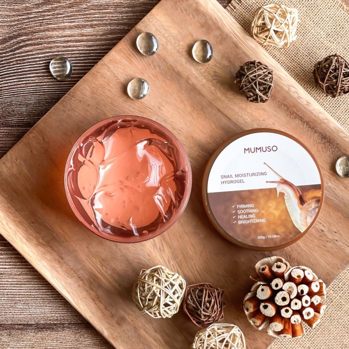 Snail Moisturizing Hydrogel for Hydrated and Plump Skin